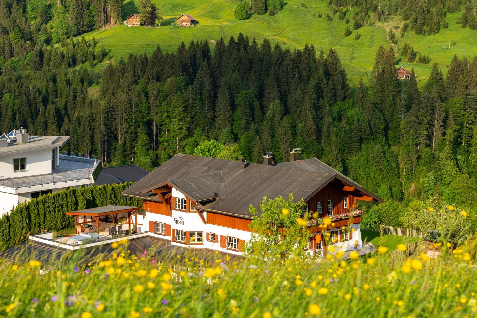 Haus Berg & Tal Lägenhet Hirschegg  Exteriör bild