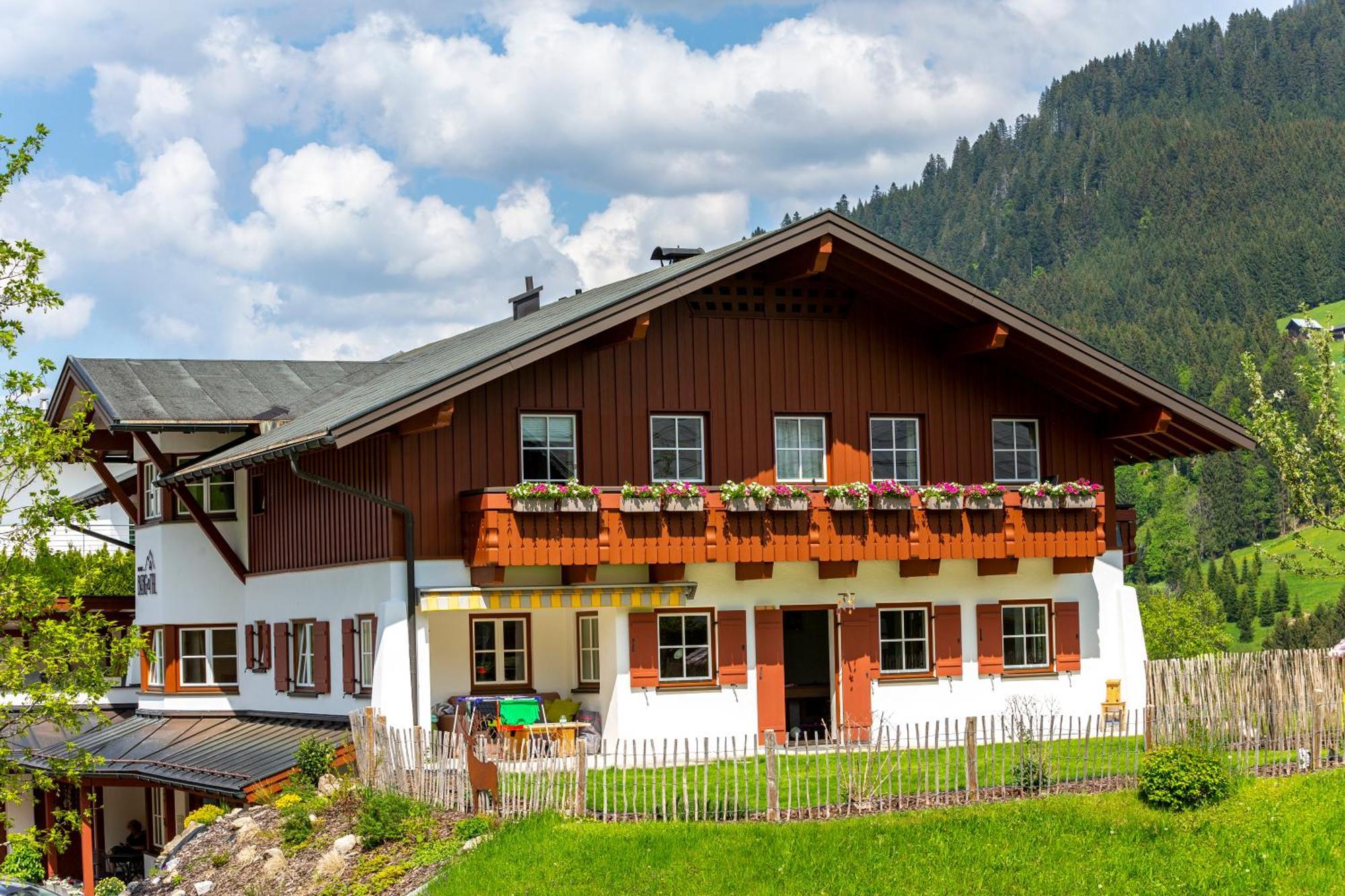 Haus Berg & Tal Lägenhet Hirschegg  Exteriör bild